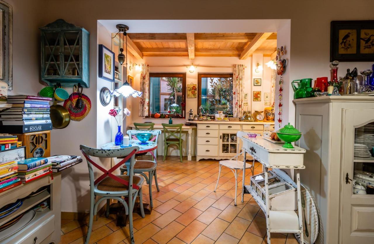 Bed and Breakfast Daiconi Boutique House Minis Esterno foto