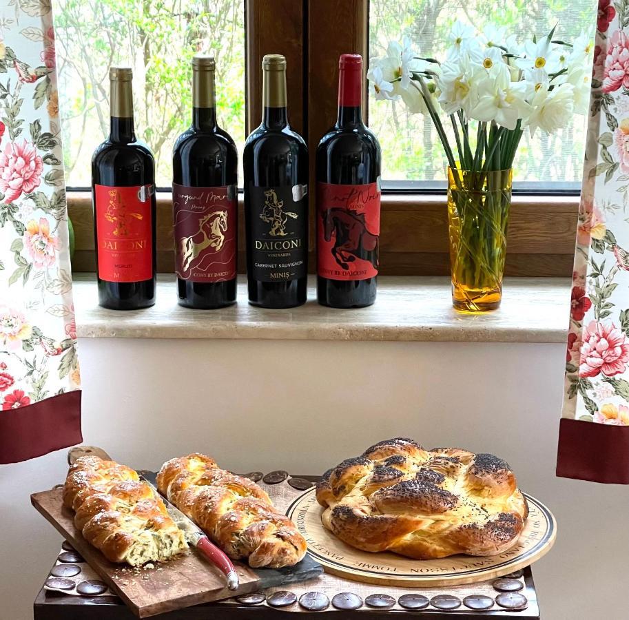Bed and Breakfast Daiconi Boutique House Minis Esterno foto